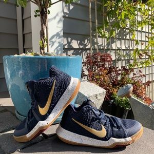 GUC Nike Youth 5Y Kyrie 3 Obsidian shoes